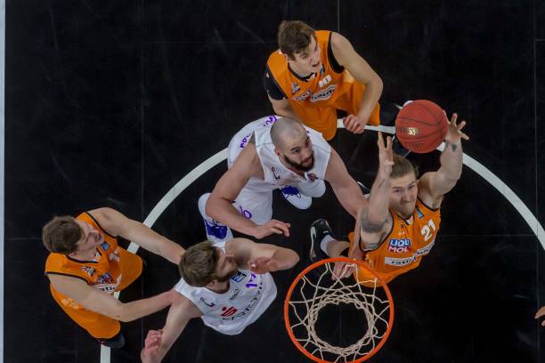 现代战术对 现代战术对