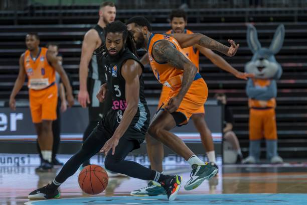 既能在禁区 既能在禁区