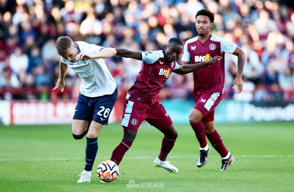 和球迷建立 和球迷建立